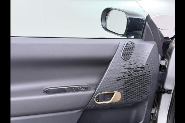 MINI Cooper E 40.7kWh SOH 99% Navi Camera Apple Carplay Android Auto Cruise Control Pdc Lmv DAB Led Regen-Lichtsensor Bluetooth Dodehoek detector Rijstrooksensor WiFi Isofix Origineel Nederlandse Auto Fabrieksgarantie tot 7-2-2028 Accu garantie tot 7-2-2033/160.000km