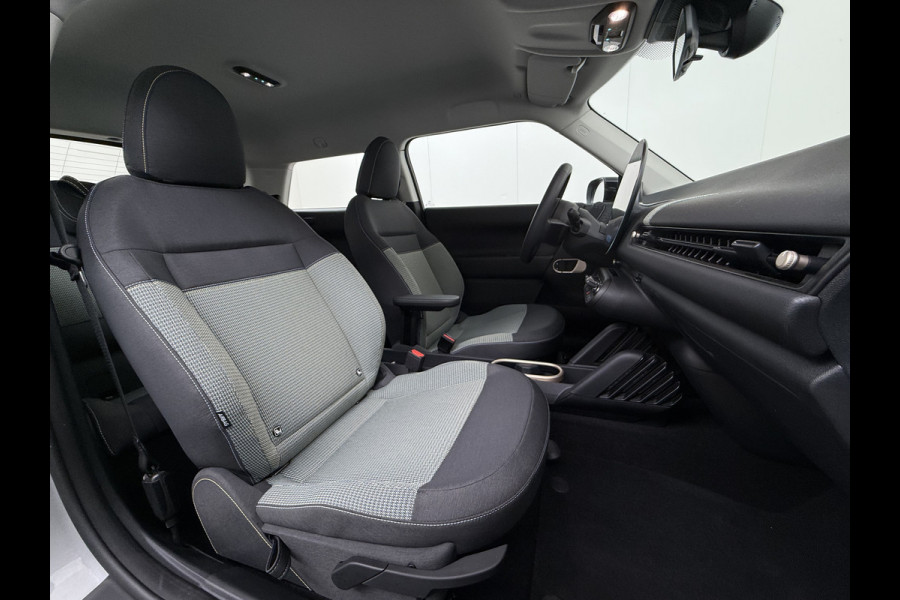 MINI Cooper E 40.7kWh SOH 99% Navi Camera Apple Carplay Android Auto Cruise Control Pdc Lmv DAB Led Regen-Lichtsensor Bluetooth Dodehoek detector Rijstrooksensor WiFi Isofix Origineel Nederlandse Auto Fabrieksgarantie tot 7-2-2028 Accu garantie tot 7-2-2033/160.000km