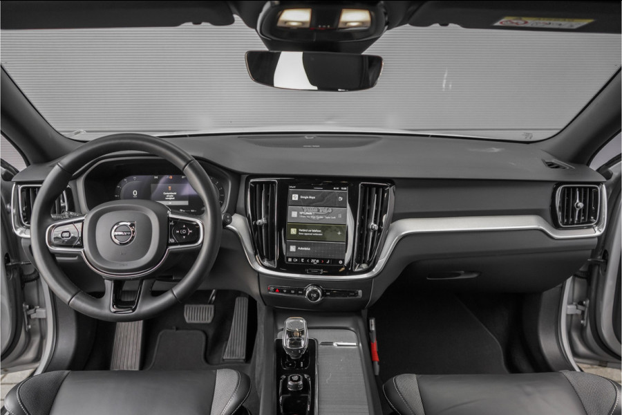 Volvo V60 Cross Country 2.0 B5 AWD Plus Camera Stuur & Stoelverw H/K Memory Standverwarming