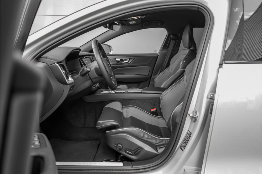 Volvo V60 Cross Country 2.0 B5 AWD Plus Camera Stuur & Stoelverw H/K Memory Standverwarming