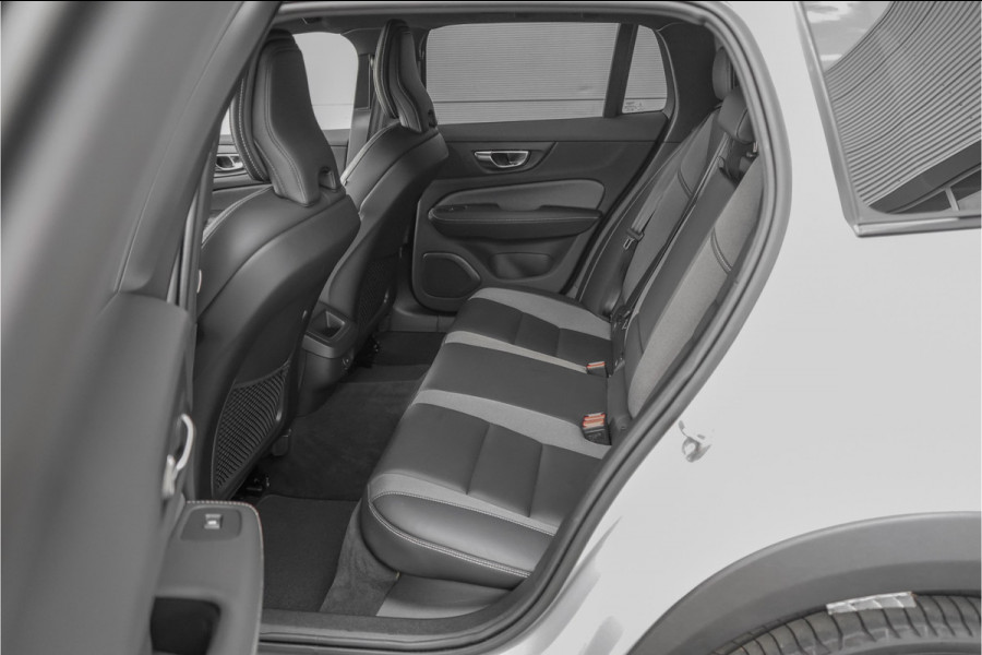 Volvo V60 Cross Country 2.0 B5 AWD Plus Camera Stuur & Stoelverw H/K Memory Standverwarming
