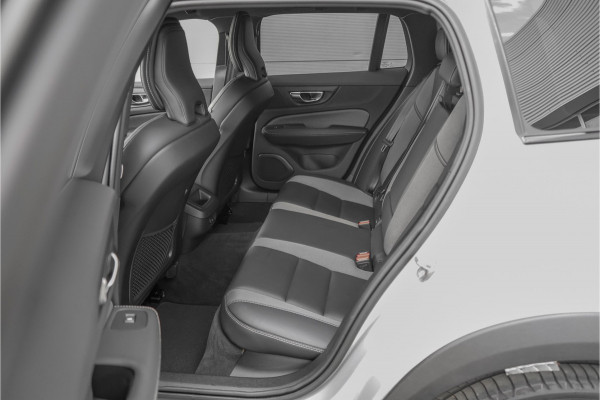 Volvo V60 Cross Country 2.0 B5 AWD Plus Camera Stuur & Stoelverw H/K Memory Standverwarming