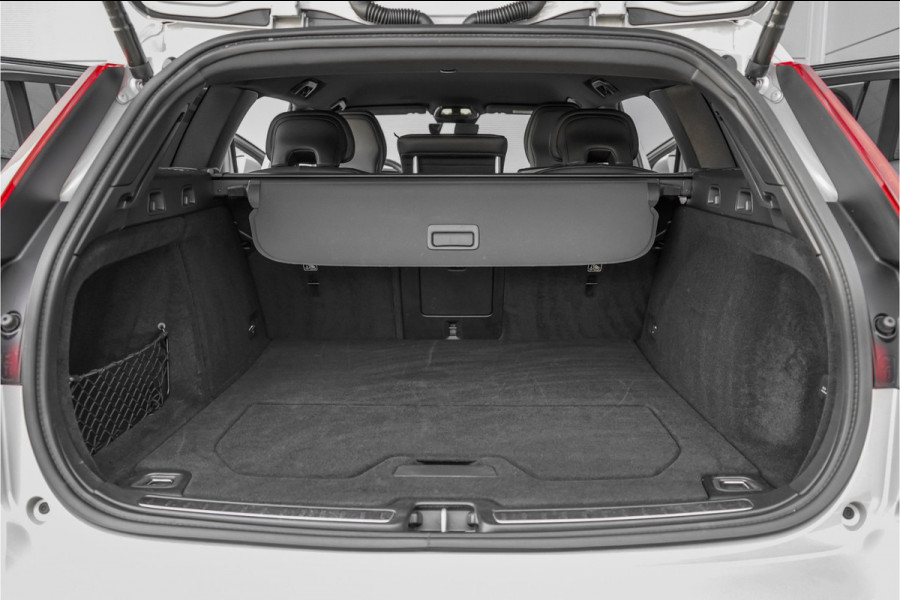 Volvo V60 Cross Country 2.0 B5 AWD Plus Camera Stuur & Stoelverw H/K Memory Standverwarming