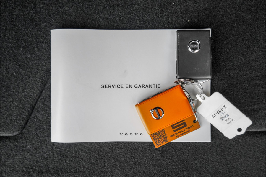 Volvo V60 Cross Country 2.0 B5 AWD Plus Camera Stuur & Stoelverw H/K Memory Standverwarming