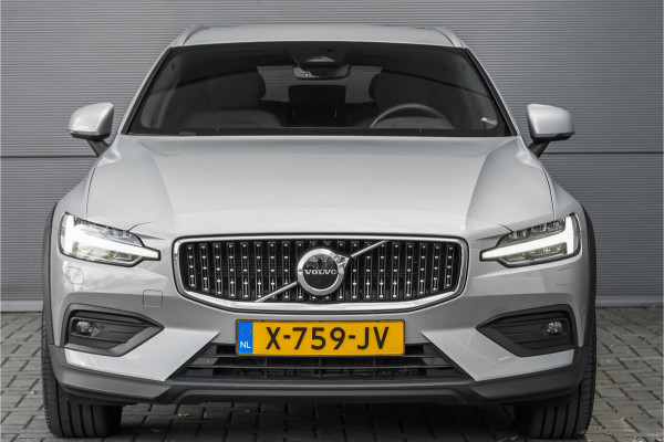 Volvo V60 Cross Country 2.0 B5 AWD Plus Camera Stuur & Stoelverw H/K Memory Standverwarming
