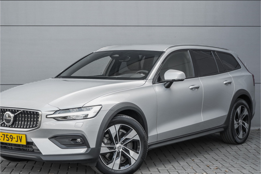 Volvo V60 Cross Country 2.0 B5 AWD Plus Camera Stuur & Stoelverw H/K Memory Standverwarming