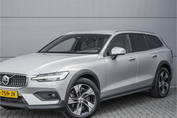 Volvo V60 Cross Country 2.0 B5 AWD Plus Camera Stuur & Stoelverw H/K Memory Standverwarming