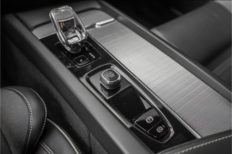 Volvo V60 Cross Country 2.0 B5 AWD Plus Camera Stuur & Stoelverw H/K Memory Standverwarming