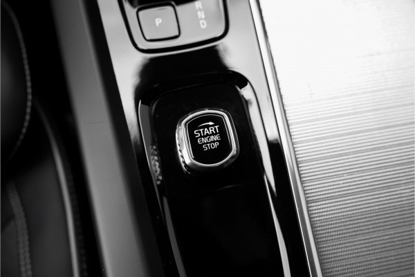 Volvo V60 Cross Country 2.0 B5 AWD Plus Camera Stuur & Stoelverw H/K Memory Standverwarming