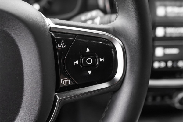 Volvo V60 Cross Country 2.0 B5 AWD Plus Camera Stuur & Stoelverw H/K Memory Standverwarming
