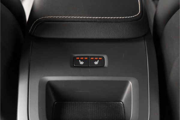 Volvo V60 Cross Country 2.0 B5 AWD Plus Camera Stuur & Stoelverw H/K Memory Standverwarming