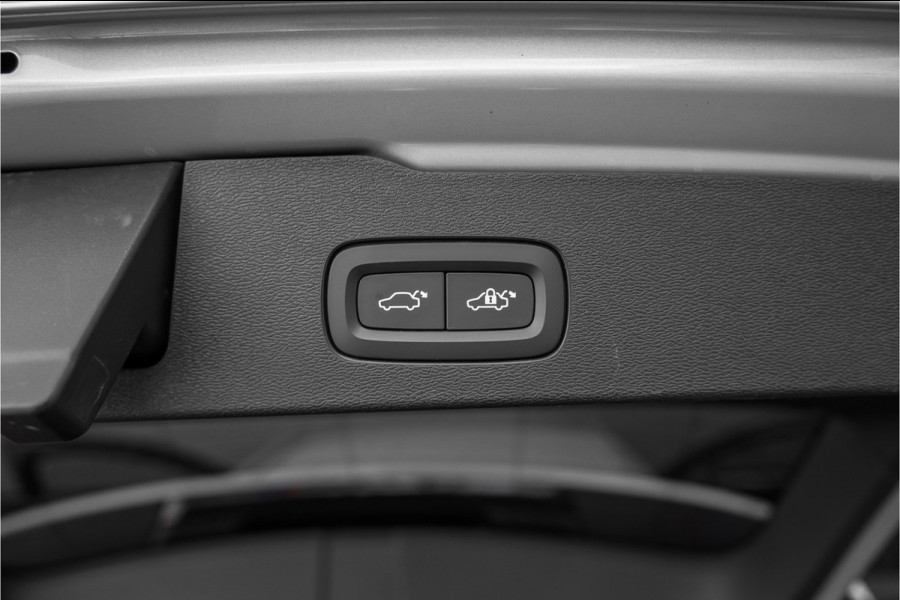 Volvo V60 Cross Country 2.0 B5 AWD Plus Camera Stuur & Stoelverw H/K Memory Standverwarming