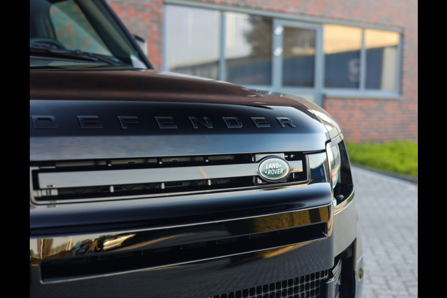 Land Rover Defender P300e X-Dynamic SE | Urban - Pano - Trekhaak