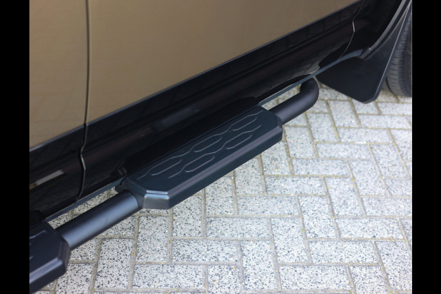 Land Rover Defender P300e X-Dynamic SE | Urban - Pano - Trekhaak