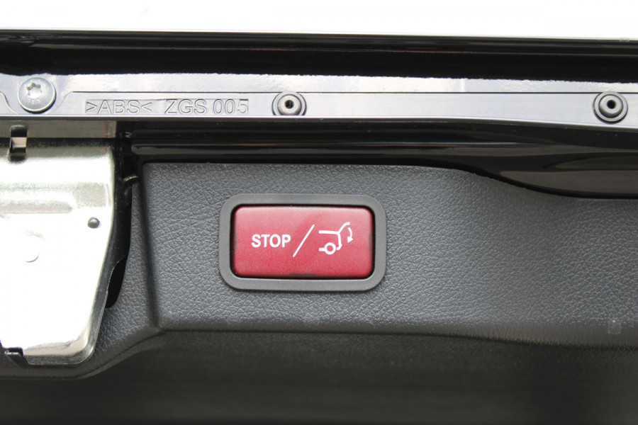 Mercedes-Benz Eqv 300 L2 / AMG / New Model / bj2025 / 360 Camera / 7-Persoons / Led / Vol Opties / NIEUWSTAAT