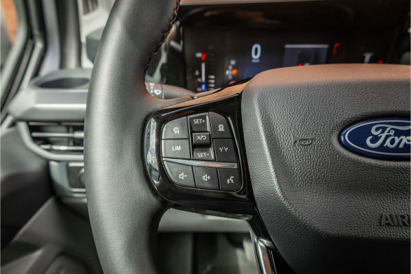 Ford Transit Custom 300 2.0 TDCI L2H1 Sport 170 PK DC | Dubbel Cabine | 360 Camera | Middenconsole | ACC | Blind Spot | Navigatie | Camera | CarPlay Elek. Trekhaak | 5-Zitter | BPM VRIJ | Verlengde fabrieksgarantie tot 11-2029