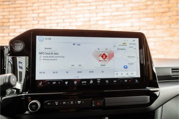 Ford Transit Custom 300 2.0 TDCI L2H1 Sport 170 PK DC | Dubbel Cabine | 360 Camera | Middenconsole | ACC | Blind Spot | Navigatie | Camera | CarPlay Elek. Trekhaak | 5-Zitter | BPM VRIJ | Verlengde fabrieksgarantie tot 11-2029