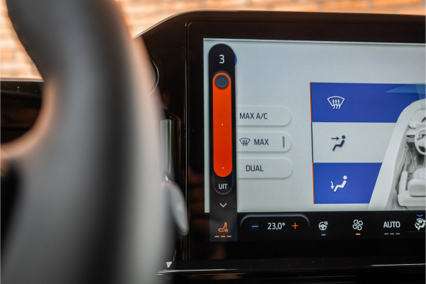 Ford Transit Custom 300 2.0 TDCI L2H1 Sport 170 PK DC | Dubbel Cabine | 360 Camera | Middenconsole | ACC | Blind Spot | Navigatie | Camera | CarPlay Elek. Trekhaak | 5-Zitter | BPM VRIJ | Verlengde fabrieksgarantie tot 11-2029