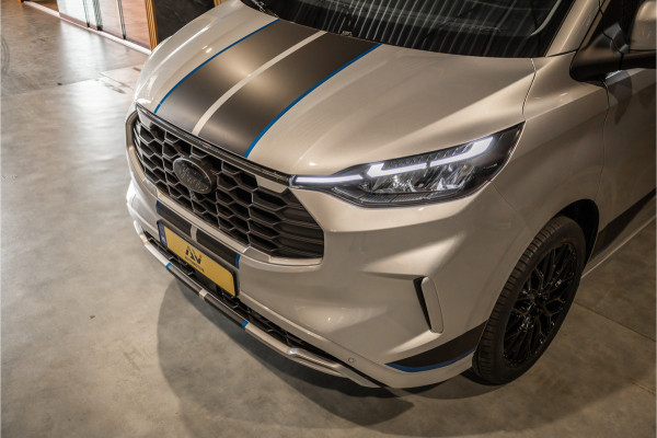 Ford Transit Custom 300 2.0 TDCI L2H1 Sport 170 PK DC | Dubbel Cabine | 360 Camera | Middenconsole | ACC | Blind Spot | Navigatie | Camera | CarPlay Elek. Trekhaak | 5-Zitter | BPM VRIJ | Verlengde fabrieksgarantie tot 11-2029