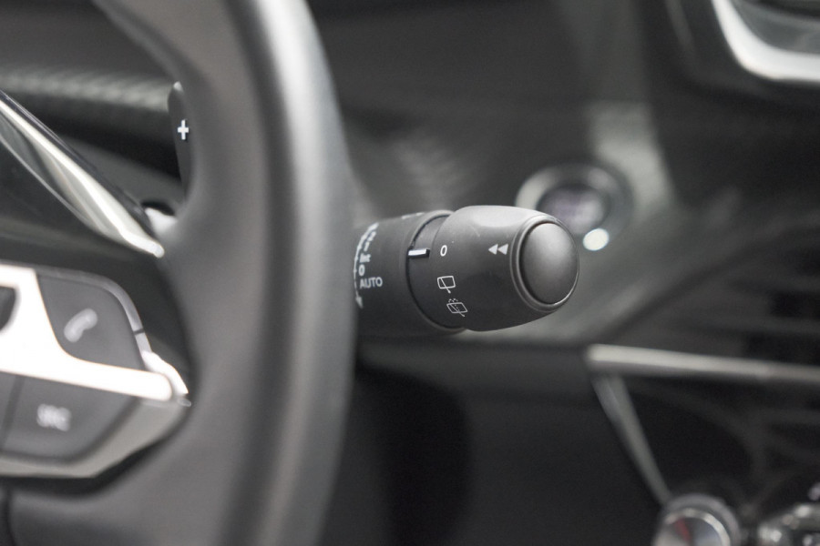 Peugeot 208 PureTech 100 EAT8 Allure | Camera | Navigatie | Apple Carplay | Parkeersensoren