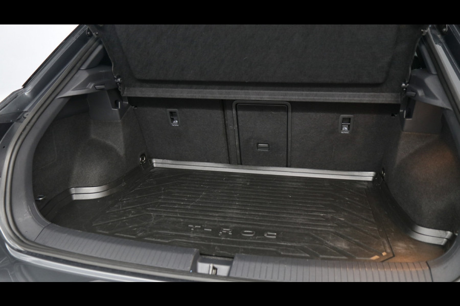 Volkswagen T-Roc 1.5 TSI 150pk R-Line Business DSG / Panoramadak / Keyless / Stoelverwarming / Camera