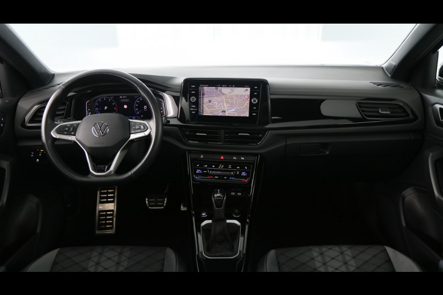 Volkswagen T-Roc 1.5 TSI 150pk R-Line Business DSG / Panoramadak / Keyless / Stoelverwarming / Camera