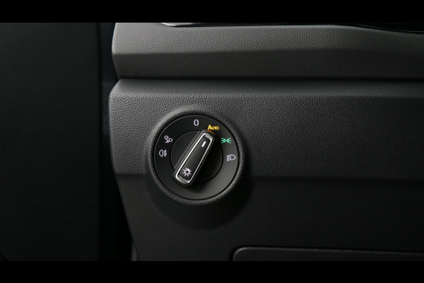 Volkswagen T-Roc 1.5 TSI 150pk R-Line Business DSG / Panoramadak / Keyless / Stoelverwarming / Camera