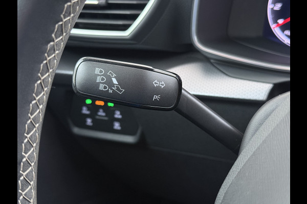 Seat Leon Sportstourer 1.5T 131pk Trekhaak Camera Adaptive-Cruise Navi Ecc Virtual Cockpit Apple Carplay/Android Auto Pdc Style Launch Edi Lmv Led DAB Keyless Isofix Front assist Regensensor Bluetooth Rijstrooksensor 1e Eigenaar Origineel Nederlandse Auto