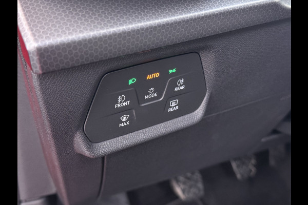 Seat Leon Sportstourer 1.5T 131pk Trekhaak Camera Adaptive-Cruise Navi Ecc Virtual Cockpit Apple Carplay/Android Auto Pdc Style Launch Edi Lmv Led DAB Keyless Isofix Front assist Regensensor Bluetooth Rijstrooksensor 1e Eigenaar Origineel Nederlandse Auto