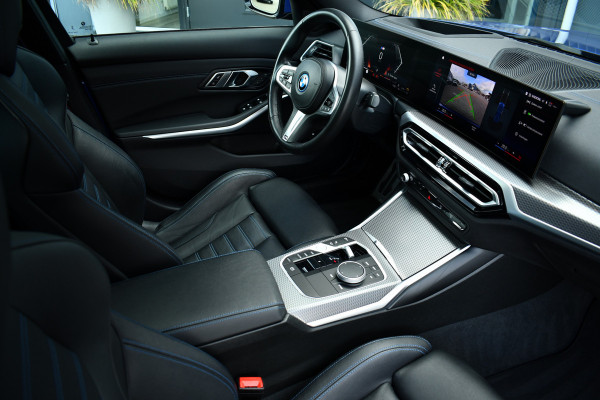 BMW 3-serie 330e xDrive M-Sport Pro Pano M-zetels ACC HUD 19inch El-klep