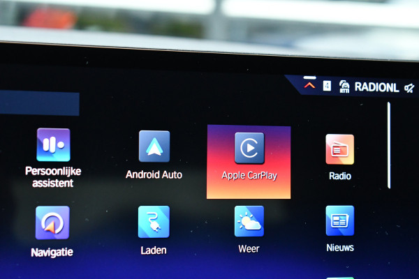 BMW 3-serie 330e xDrive M-Sport Pro Pano M-zetels ACC HUD 19inch El-klep