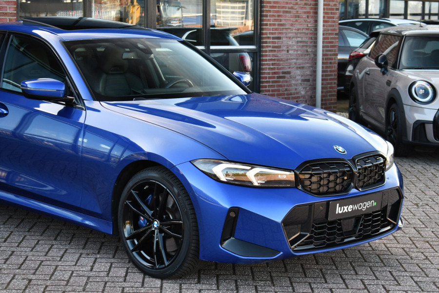 BMW 3-serie 330e xDrive M-Sport Pro Pano M-zetels ACC HUD 19inch El-klep