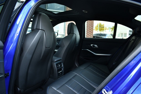 BMW 3-serie 330e xDrive M-Sport Pro Pano M-zetels ACC HUD 19inch El-klep