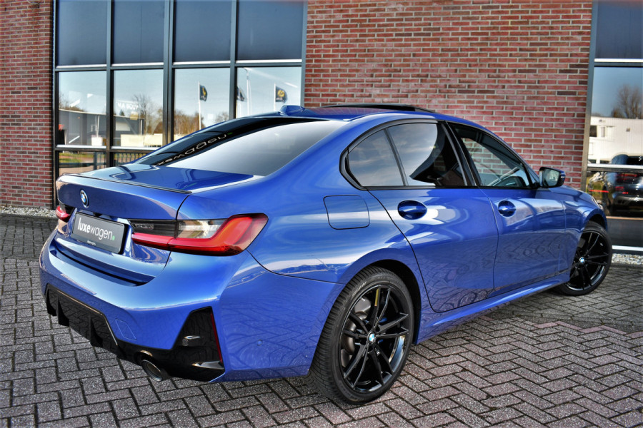 BMW 3-serie 330e xDrive M-Sport Pro Pano M-zetels ACC HUD 19inch El-klep
