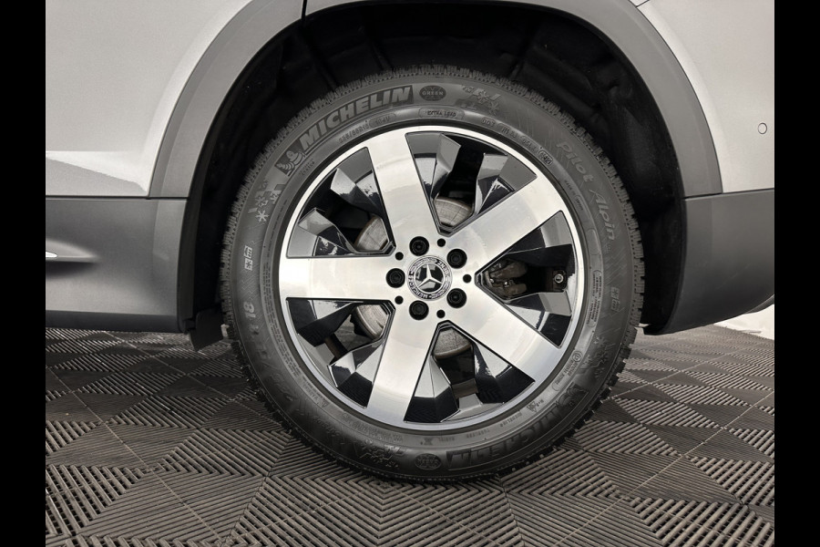 Mercedes-Benz Glb 180 Business Solution (INCL-BTW) *PANO | ADAPTIVE-CRUISE | LEATHER | FULL-LED | BLINDSPOT | MEMORY-PACK | AMBIENTLIGHT | HEATED-SPORTSEATS | WIDESCREEN-DIGICOCKPIT | DAB+ | NAVI-FULLMAP | CAMERA | PRIVACYGLASS |