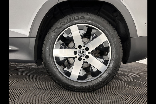 Mercedes-Benz Glb 180 Business Solution (INCL-BTW) *PANO | ADAPTIVE-CRUISE | LEATHER | FULL-LED | BLINDSPOT | MEMORY-PACK | AMBIENTLIGHT | HEATED-SPORTSEATS | WIDESCREEN-DIGICOCKPIT | DAB+ | NAVI-FULLMAP | CAMERA | PRIVACYGLASS |