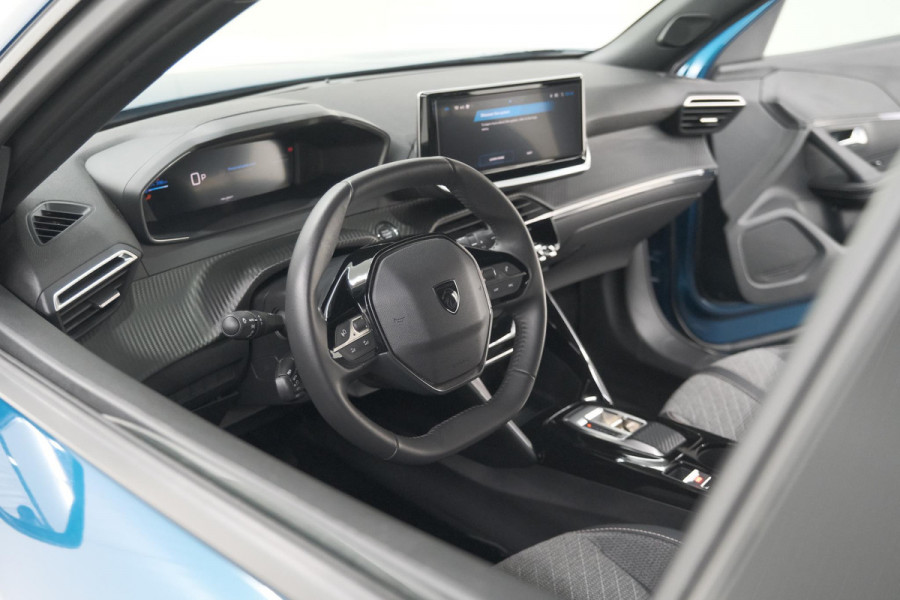 Peugeot e-2008 EV Allure Avantage 54 kWh | 11 KW Laadfunctie | Parkeersensoren | Apple Carplay
