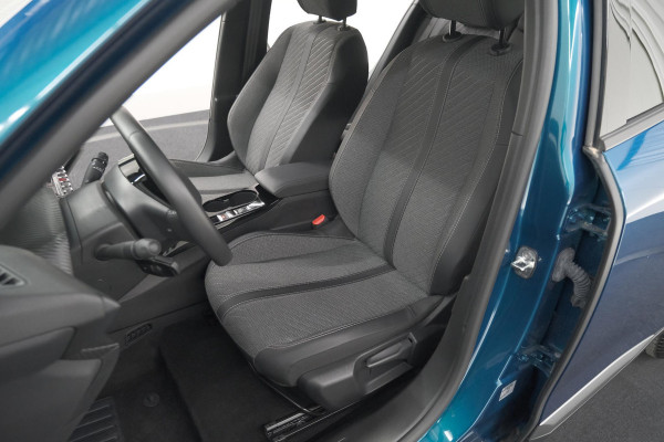 Peugeot e-2008 EV Allure Avantage 54 kWh | 11 KW Laadfunctie | Parkeersensoren | Apple Carplay