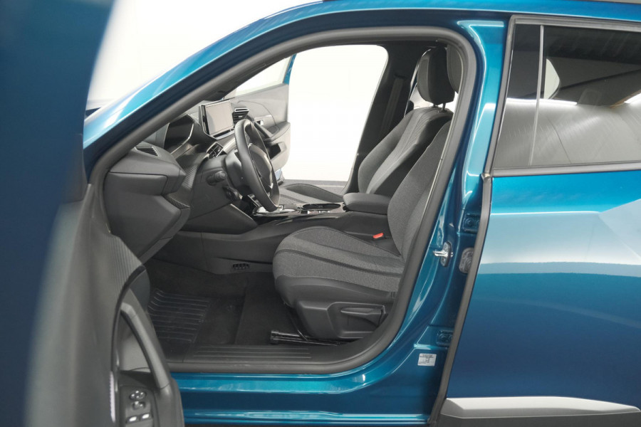 Peugeot e-2008 EV Allure Avantage 54 kWh | 11 KW Laadfunctie | Parkeersensoren | Apple Carplay