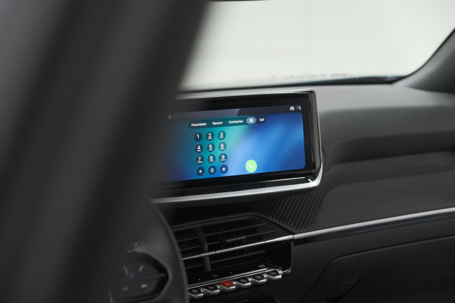Peugeot e-2008 EV Allure Avantage 54 kWh | 11 KW Laadfunctie | Parkeersensoren | Apple Carplay