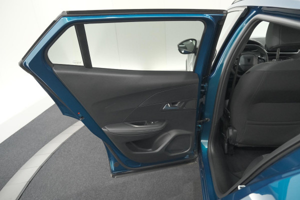 Peugeot e-2008 EV Allure Avantage 54 kWh | 11 KW Laadfunctie | Parkeersensoren | Apple Carplay