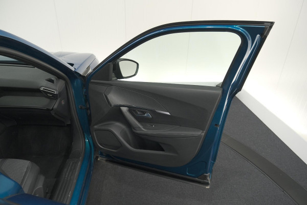 Peugeot e-2008 EV Allure Avantage 54 kWh | 11 KW Laadfunctie | Parkeersensoren | Apple Carplay