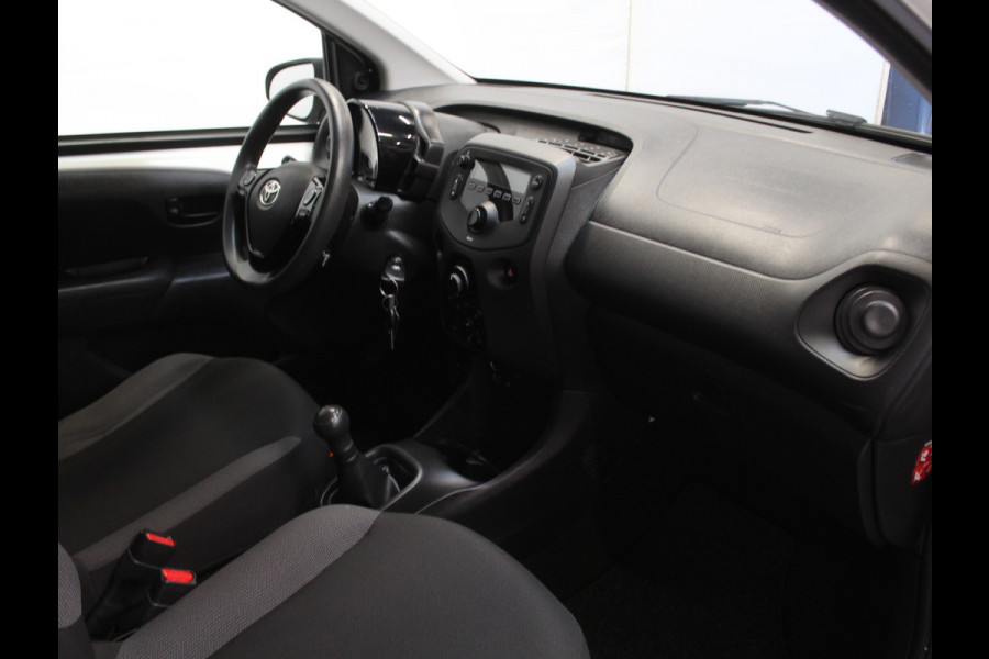 Toyota Aygo 1.0 VVT-i x-fun AIRCO | LED | BLUETOOTH | ELRM | STB | ISOFIX