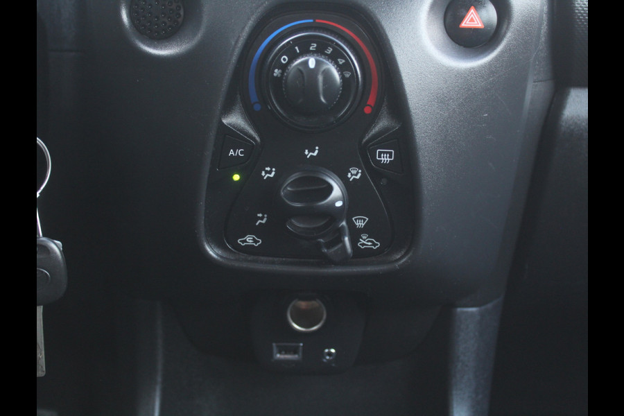 Toyota Aygo 1.0 VVT-i x-fun AIRCO | LED | BLUETOOTH | ELRM | STB | ISOFIX