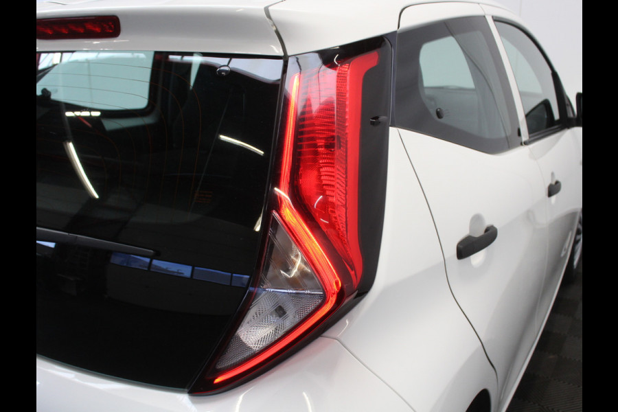 Toyota Aygo 1.0 VVT-i x-fun AIRCO | LED | BLUETOOTH | ELRM | STB | ISOFIX
