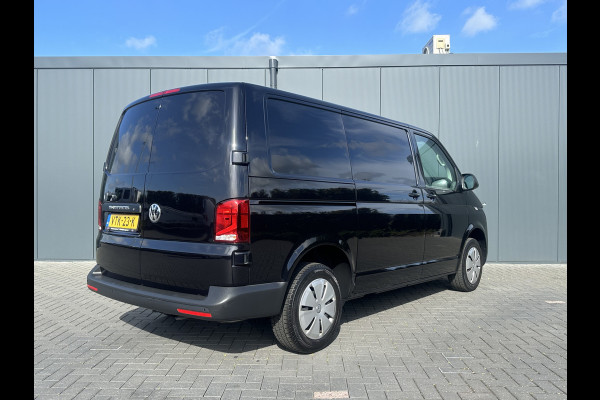 Volkswagen Transporter 2.0 TDI 150 PK DSG AUTOMAAT / L1H1 / 1e EIG. / CRUISE / AIRCO / APPLE CARPLAY / ANDROID AUTO / NAVI / PDC