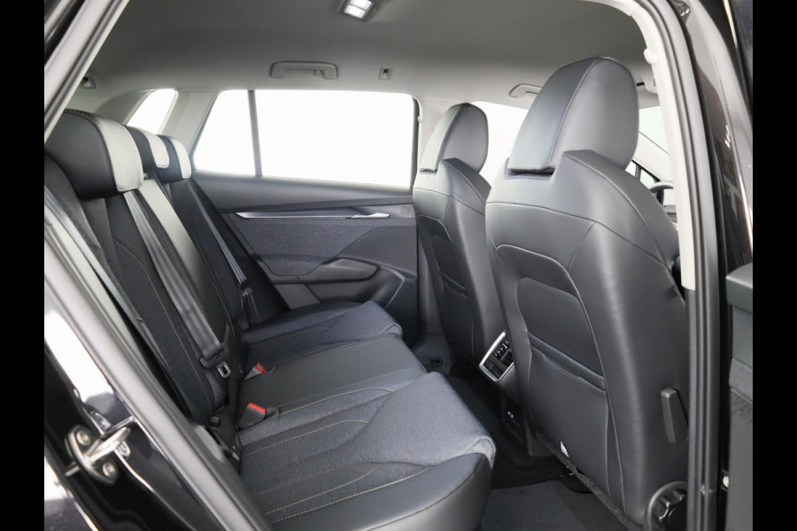 Škoda Elroq 60 Business Edition - Tour 204pk | Trekhaak | 21 inch Black | Stoelverwarming | Adaptive Cruise Control | Blind Spot