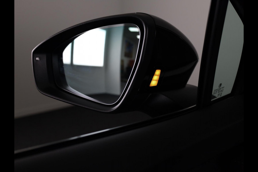 Škoda Elroq 60 Business Edition - Tour 204pk | Trekhaak | 21 inch Black | Stoelverwarming | Adaptive Cruise Control | Blind Spot