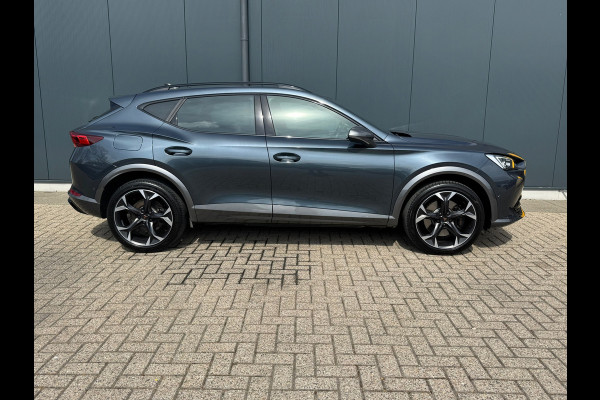 CUPRA Formentor 1.4 e-Hybrid 245pk * Trekhaak * Camera * Stoelverwarming * Elek. klep *
