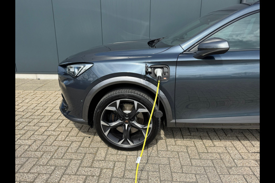 CUPRA Formentor 1.4 e-Hybrid 245pk * Trekhaak * Camera * Stoelverwarming * Elek. klep *